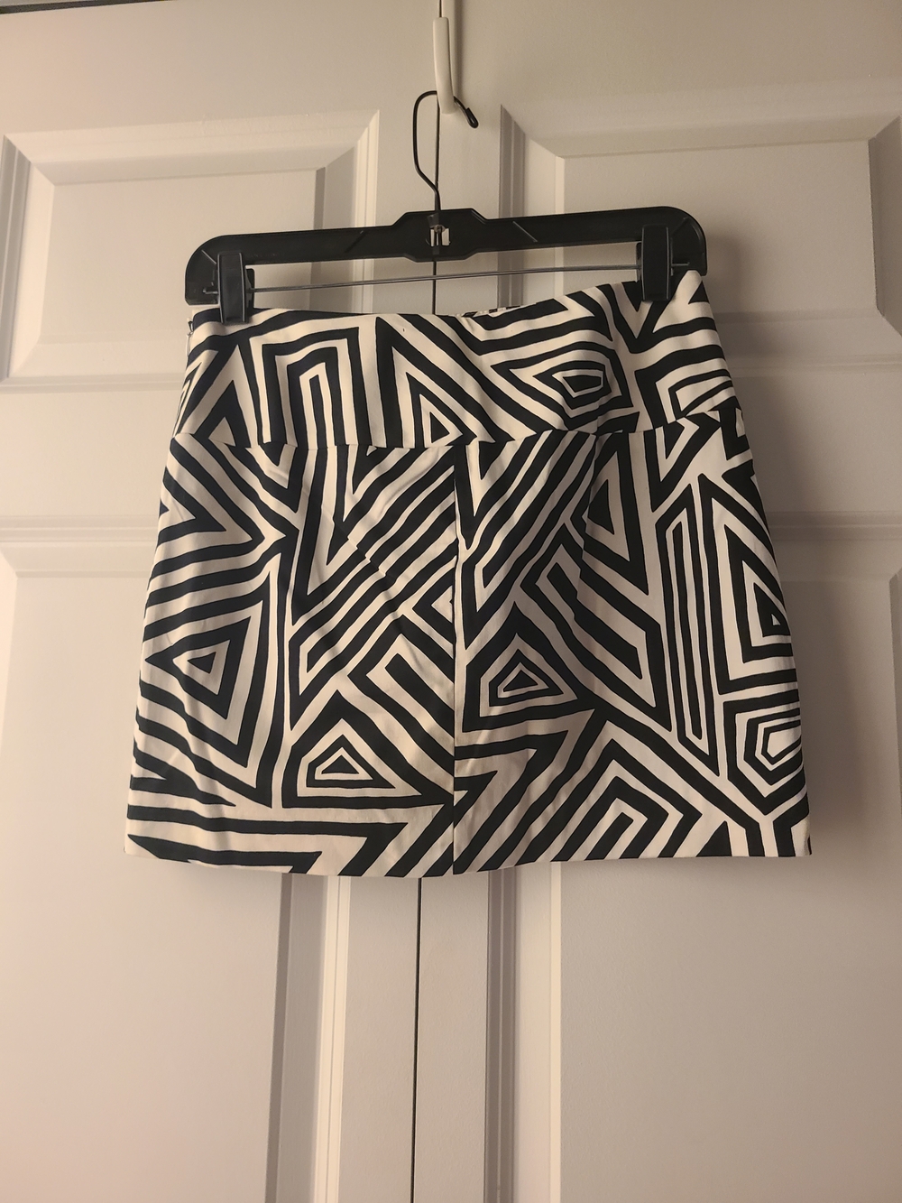 Express Geometric Print Mini Skirt Size 2 NWT - Picture 5 of 7